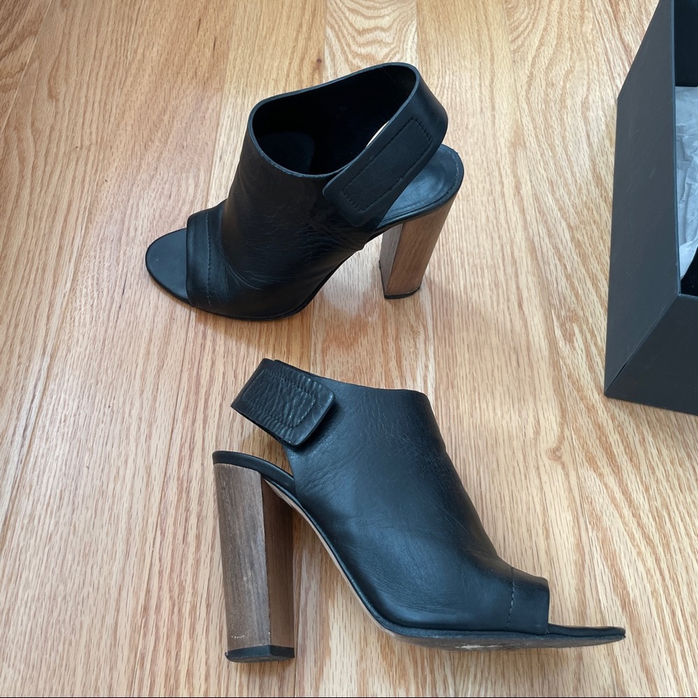 Vince Black Leather Open-Toe Block Heel Sandals